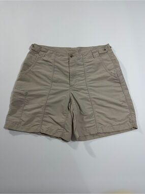 Columbia PFG Women’s Size 8 Khaki Cargo Fishing Shorts 7” Inseam